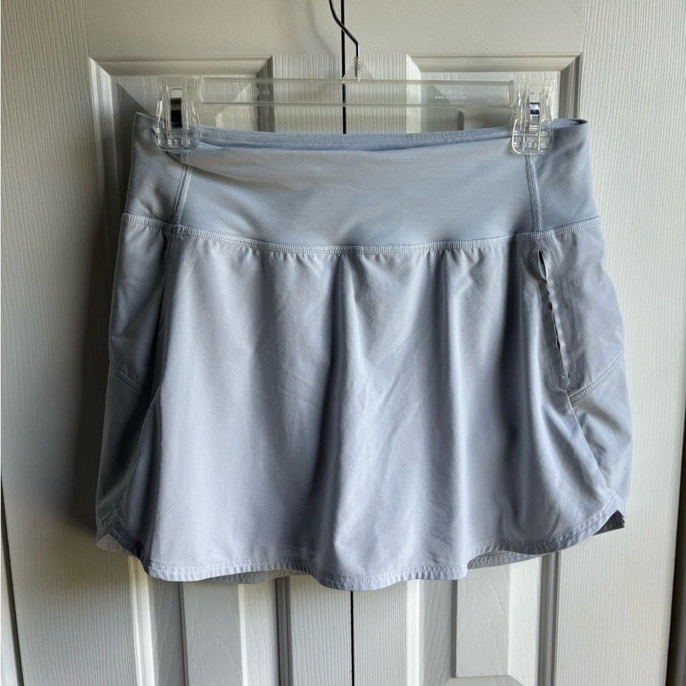 Outdoor Voices Womens Light Gray Pull On Athletic Skort Size Small *READ